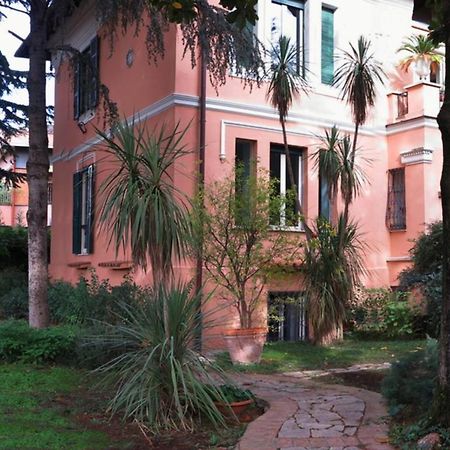 Villino Corbelli B&B โรม ภายนอก รูปภาพ